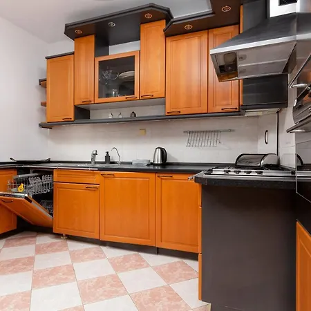 Lägenhet Duplex Near The Airport By Renters