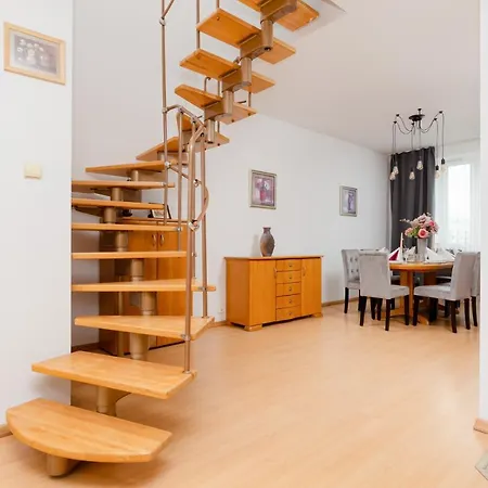 Duplex Near The Airport By Renters *