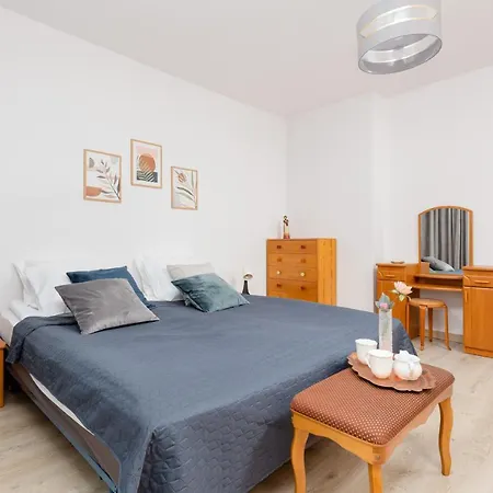 Lägenhet Duplex Near The Airport By Renters Warszawa