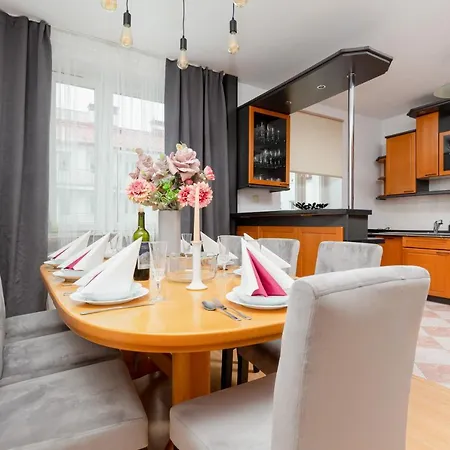 Lägenhet Duplex Near The Airport By Renters