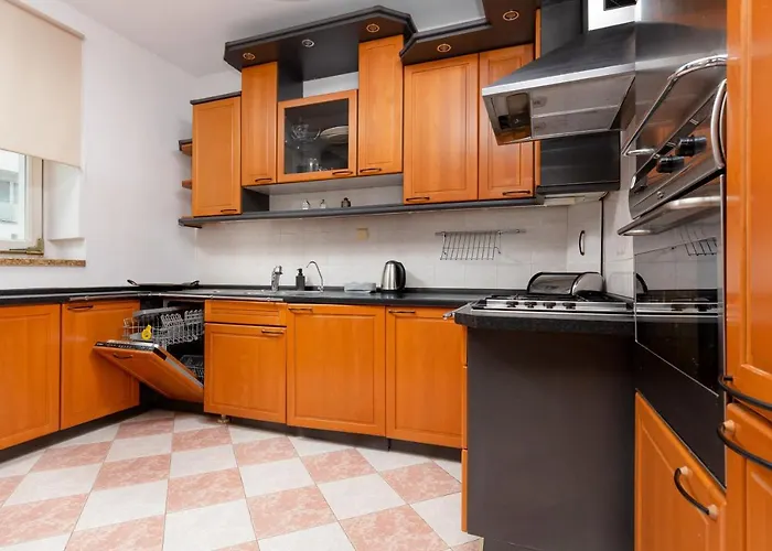 アパート Duplex Near The Airport By Renters