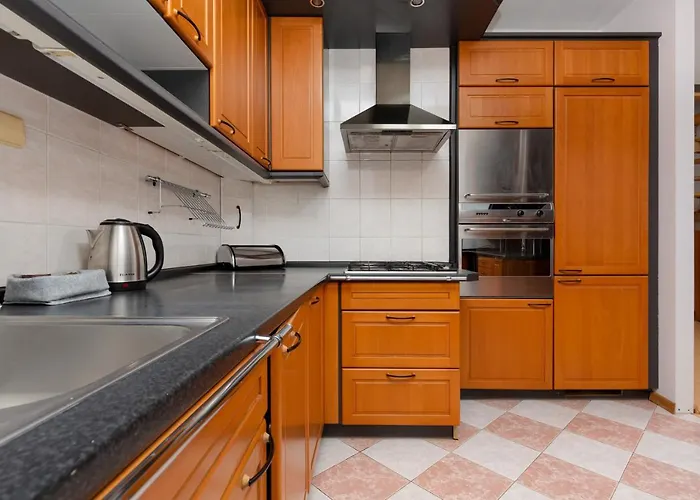 Duplex Near The Airport By Renters アパート