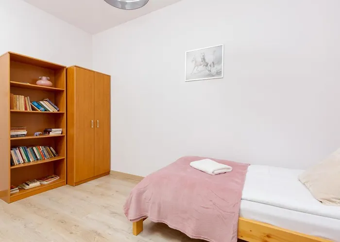 Duplex Near The Airport By Renters Apartmán *