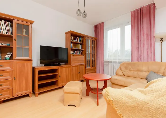 Duplex Near The Airport By Renters Apartmán