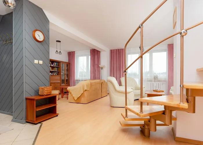 アパート Duplex Near The Airport By Renters *