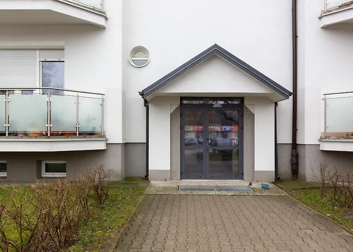 アパート Duplex Near The Airport By Renters