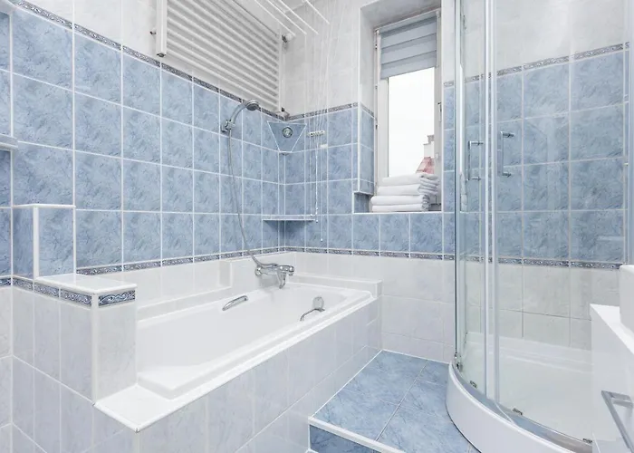 アパート Duplex Near The Airport By Renters